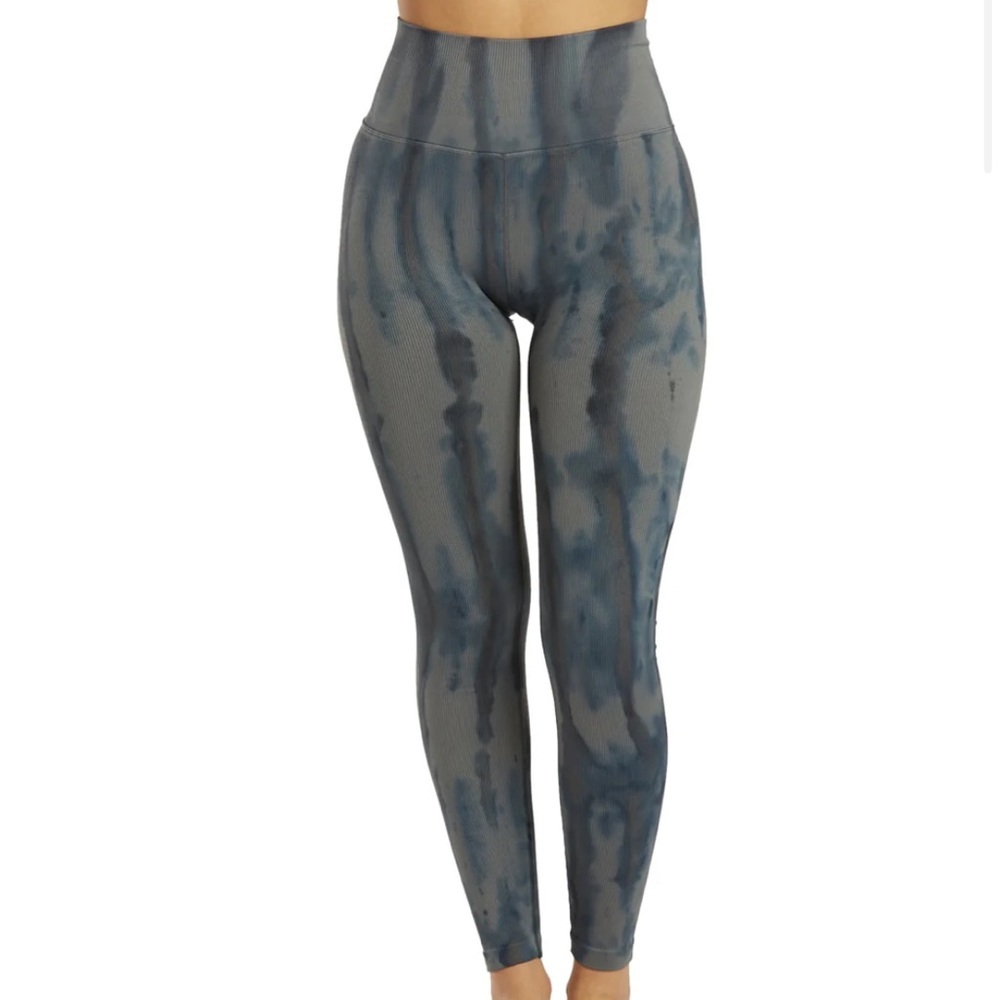 Spiritual Gangster
Love Sculpt Legging NWOT